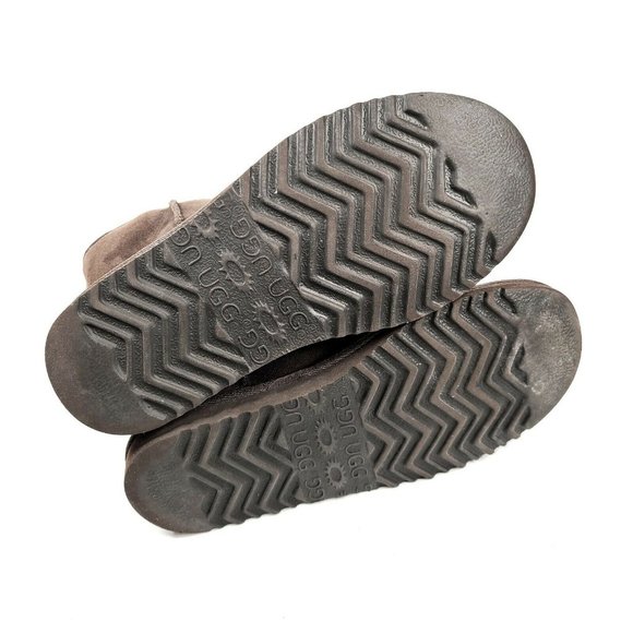 UGG Australia Classic Short Chocolate Winter Boots Women's Size 6 MSRP $170 - Picture 6 of 7